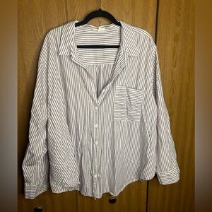 Maurice’s oversized shirt